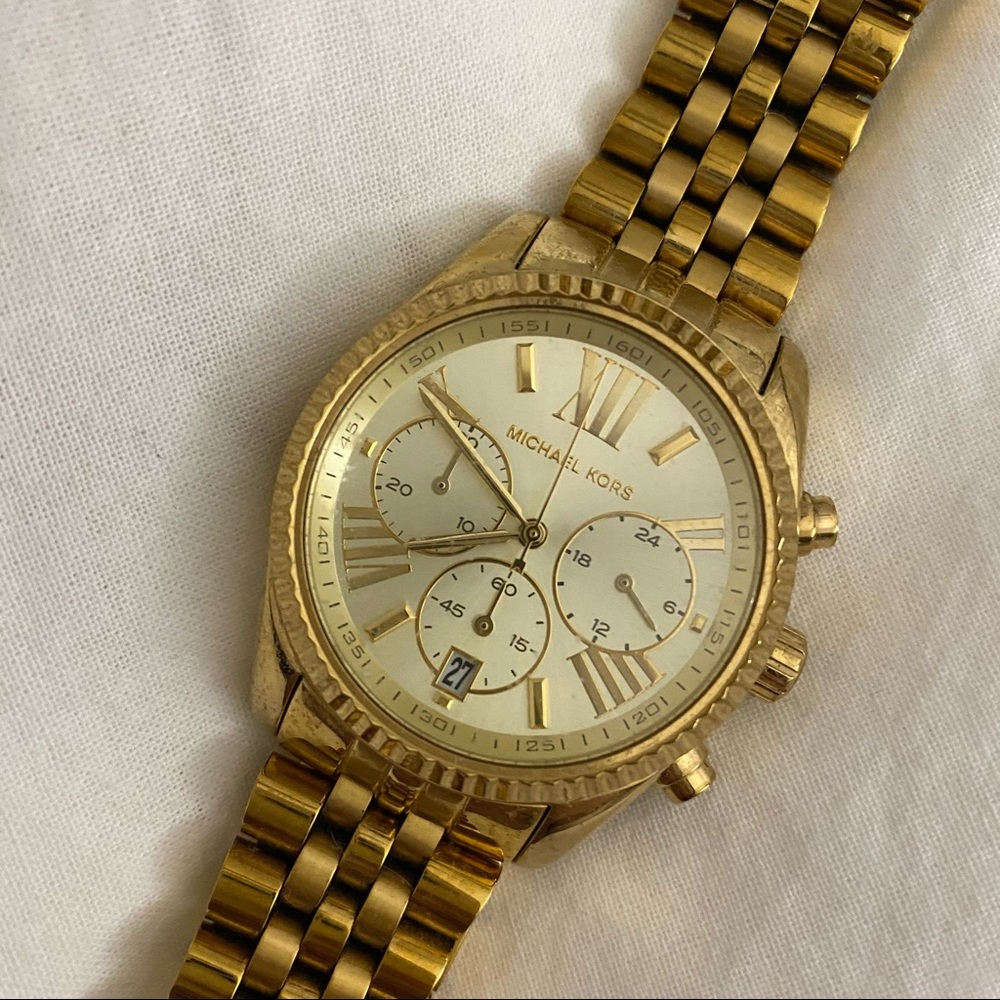 Michael Kors Lexington gold watch